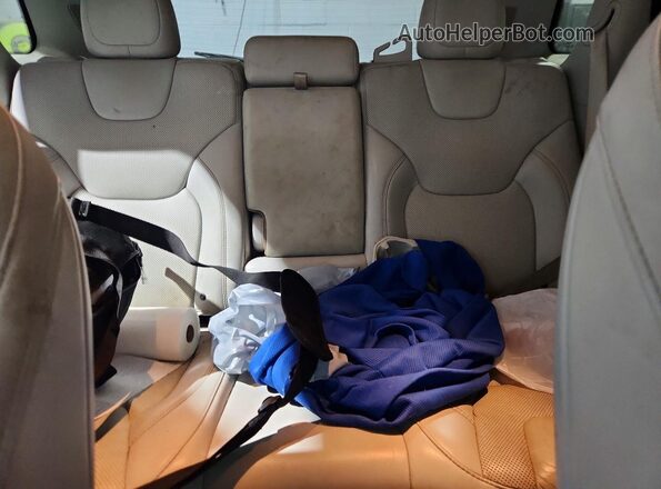 1C4PJMDN1KD460871 2019 JEEP CHEROKEE Black Rear seats view