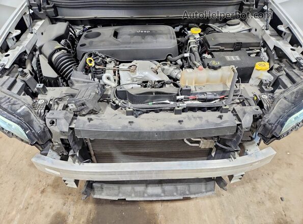 1C4PJMDN7KD353288 2019 JEEP CHEROKEE White ძრავის განყოფილების ხედი