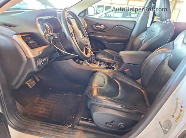1C4PJMDSXHW521136 2017 JEEP CHEROKEE White Widok wnętrza z przodu