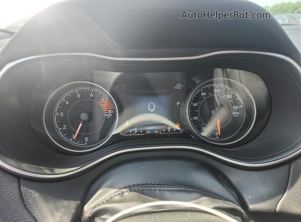 1C4PJMDX0KD157100 2019 JEEP CHEROKEE Silver ხელსაწყოთა პანელის ხედი
