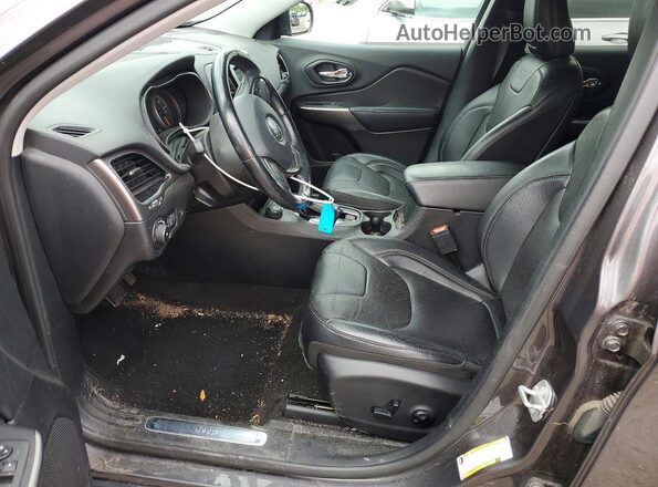 1C4PJMDX5LD621743 2020 JEEP CHEROKEE Silver Widok wnętrza z przodu