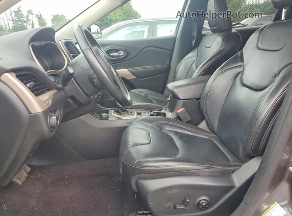 1C4PJMDX6JD576096 2018 JEEP CHEROKEE Gray Вид салону спереду