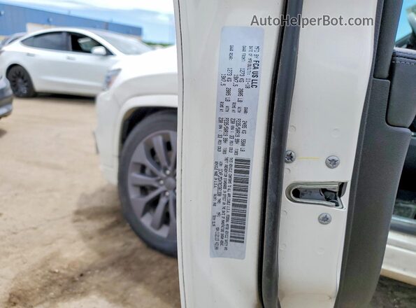 1C4PJMDX7KD361330 2019 JEEP CHEROKEE White VIN կոդի պիտակի տեսք