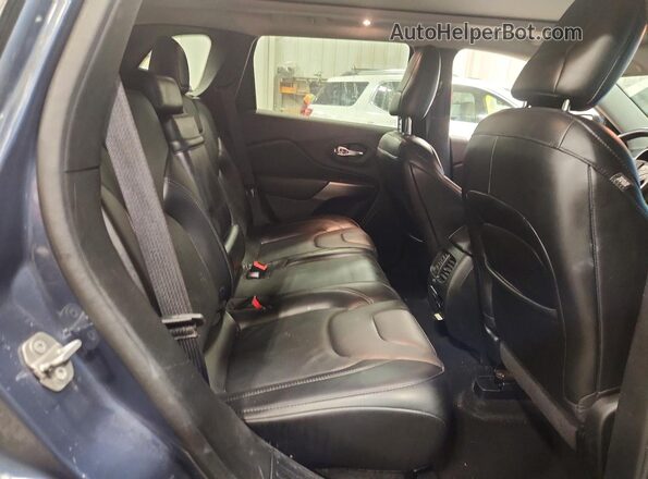 1C4PJMDX9KD368604 2019 JEEP CHEROKEE Blue Вид задньої частини салону