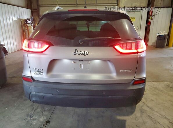 1C4PJMLB1LD580145 2020 JEEP CHEROKEE Серебряный Вид сзади