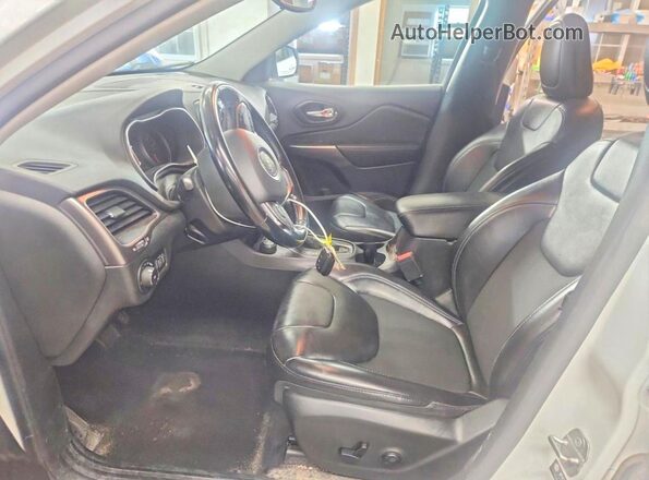 1C4PJMLB1MD137558 2021 JEEP CHEROKEE White Սալոնի դիմացի տեսք