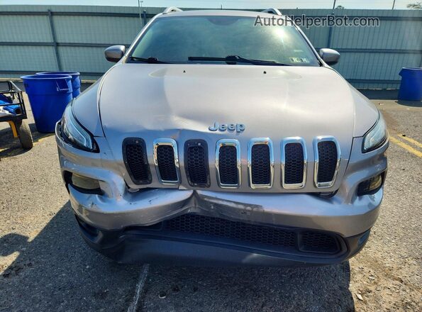 1C4PJMLB3JD535611 2018 JEEP CHEROKEE Silver Դիմացի տեսք