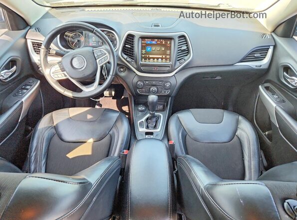 1C4PJMLB3JD535611 2018 JEEP CHEROKEE Silver Առջևի վահանակի տեսք