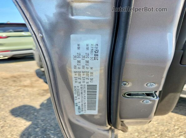 1C4PJMLB3JD535611 2018 JEEP CHEROKEE Silver VIN կոդի պիտակի տեսք