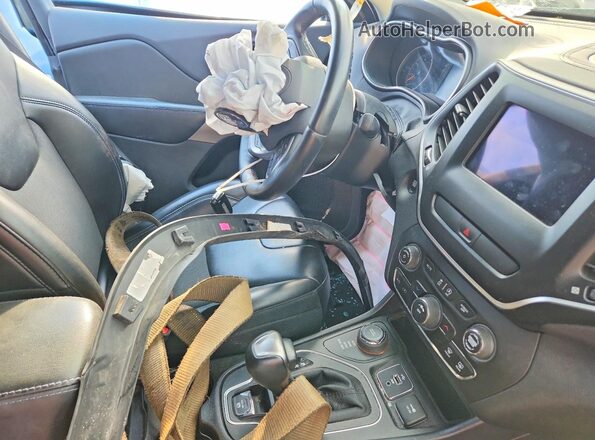 1C4PJMLB3KD195698 2019 JEEP CHEROKEE Green წინა სალონის ხედი