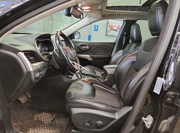 1C4PJMLBXJD520992 2018 JEEP CHEROKEE Black წინა სალონის ხედი