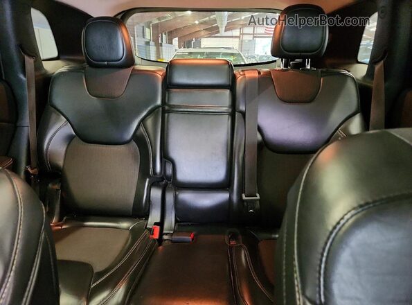 1C4PJMLBXJD520992 2018 JEEP CHEROKEE Black უკანა სავარძლების ხედი