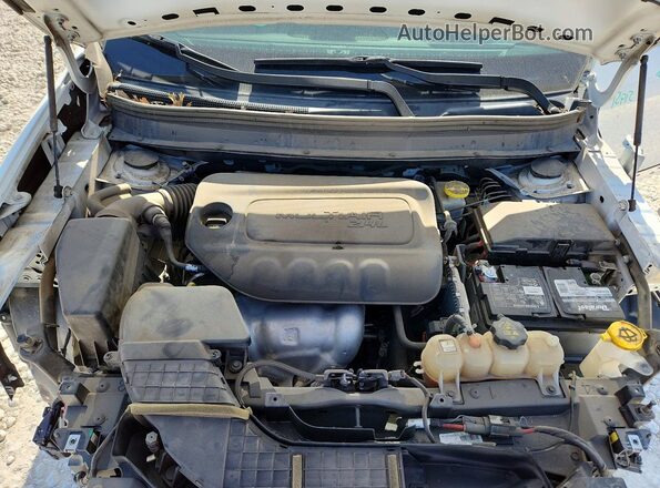 1C4PJMLBXKD273488 2019 JEEP CHEROKEE White Շարժիչի բաժամունքի տեսք