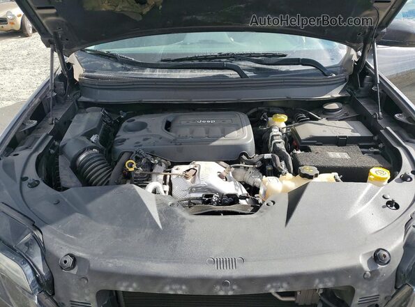 1C4PJMLN6KD275510 2019 JEEP CHEROKEE Gray ძრავის განყოფილების ხედი