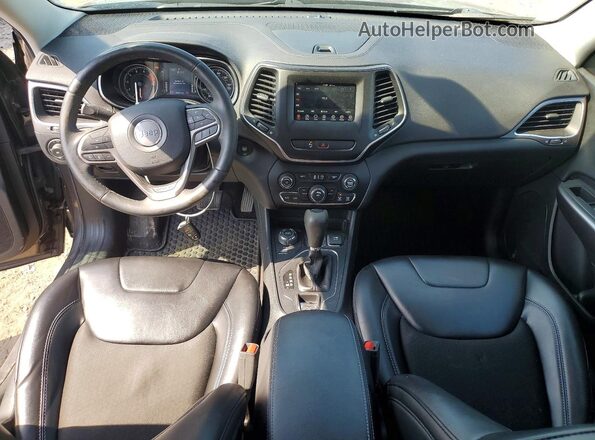 1C4PJMLX9KD103585 2019 JEEP CHEROKEE Gray Dashboard view