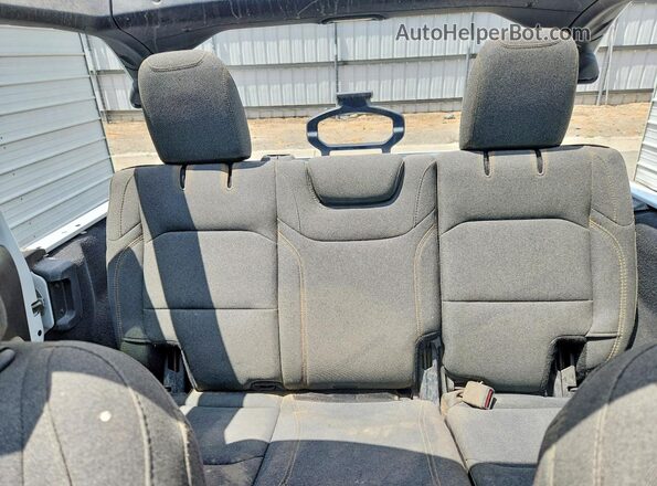 1C4PJXDN1SW524090 2025 JEEP WRANGLER White Вид задніх сидінь