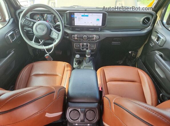 1C4PJXDN2SW647591 2025 JEEP WRANGLER Green Vista del salpicadero