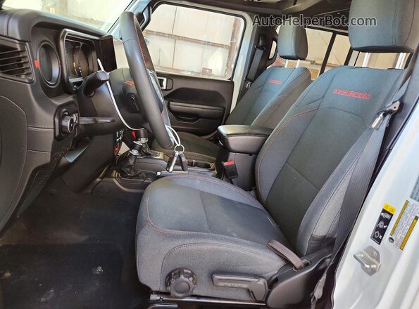 1C4PJXFG4RW217800 2024 JEEP WRANGLER Белый Вид салона спереди