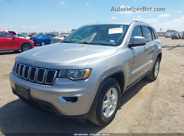 1C4RJEAG5HC697236 2017 JEEP GRAND CHEROKEE Silver Widok z przodu