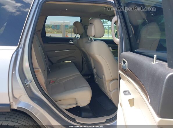 1C4RJEAG5HC697236 2017 JEEP GRAND CHEROKEE Silver Widok naklejki z numerem VIN