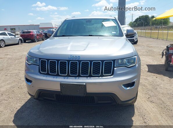 1C4RJEAG5HC697236 2017 JEEP GRAND CHEROKEE Silver Widok zestawu wskaźników
