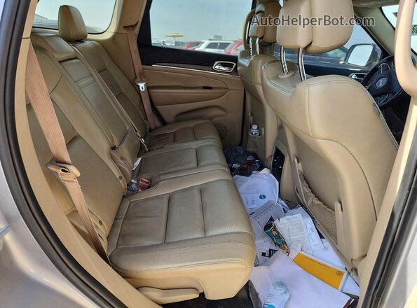 1C4RJEBG6HC902691 2017 JEEP GRAND Silver Vista interior trasera