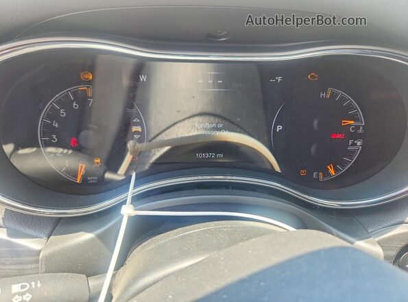 1C4RJEBG8KC857969 2019 JEEP GRAND White Widok zestawu wskaźników