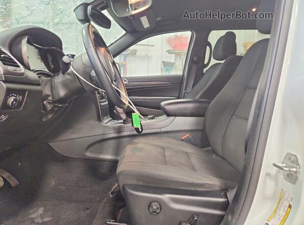 1C4RJFAG7KC640887 2019 JEEP GRAND White Widok wnętrza z przodu