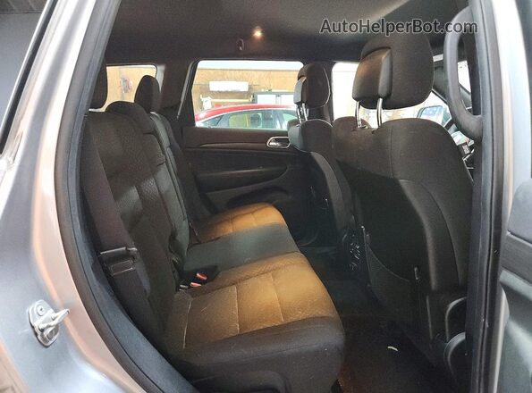 1C4RJFAGXJC280626 2018 JEEP GRAND Серебряный Вид задней части салона