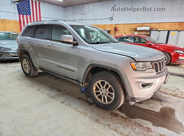 1C4RJFAGXJC280626 2018 JEEP GRAND Серебряный Передняя правая четверть