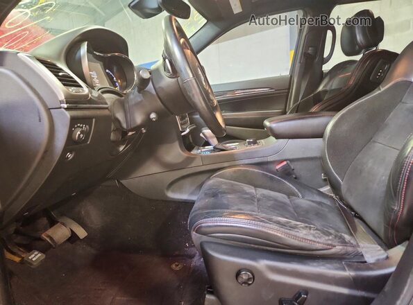 1C4RJFLG3HC612672 2017 JEEP GRAND Red Вид салону спереду