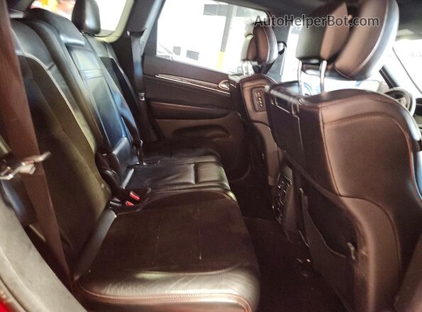 1C4RJFLG3HC612672 2017 JEEP GRAND Red Вид задньої частини салону