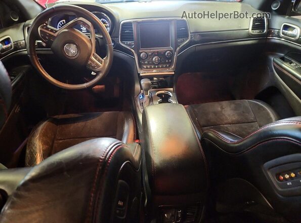 1C4RJFLG3HC612672 2017 JEEP GRAND Red Вид панелі приладів