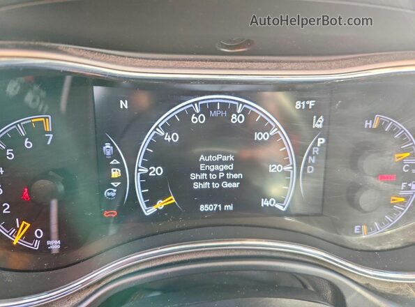 1C4RJFLG9KC558026 2019 JEEP GRAND Silver Вид щитка приладів