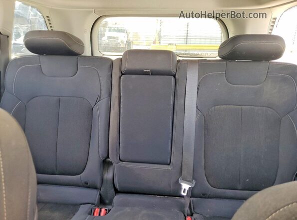 1C4RJHAG4PC622494 2023 JEEP GRAND White Vista de los asientos traseros