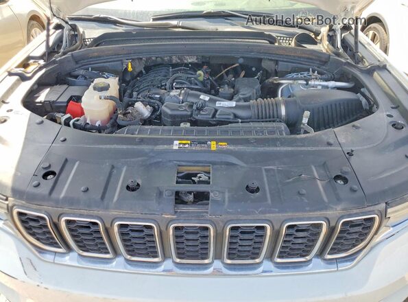 1C4RJHAG4PC622494 2023 JEEP GRAND White Vista del compartimento del motor