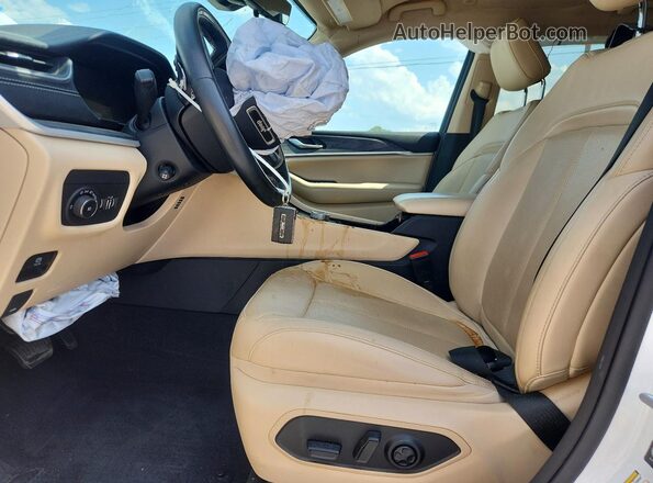 1C4RJHBG8N8549757 2022 JEEP GRAND White წინა სალონის ხედი