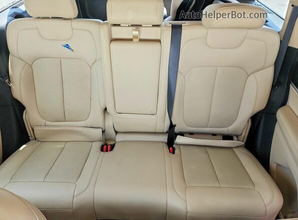 1C4RJHBG8N8549757 2022 JEEP GRAND White უკანა სავარძლების ხედი