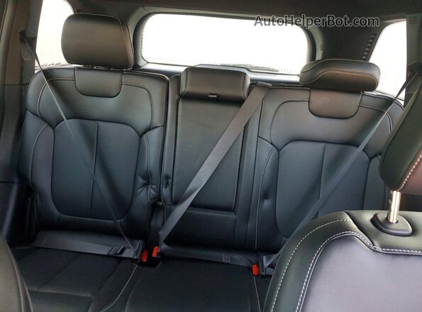 1C4RJHBR8TC283152 2026 JEEP GRAND Charcoal Widok tylnych siedzeń