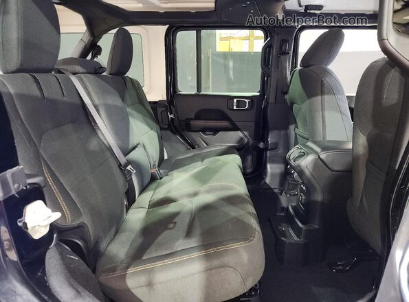1C4RJXP69RW292426 2024 JEEP WRANGLER Black უკანა სალონის ხედი
