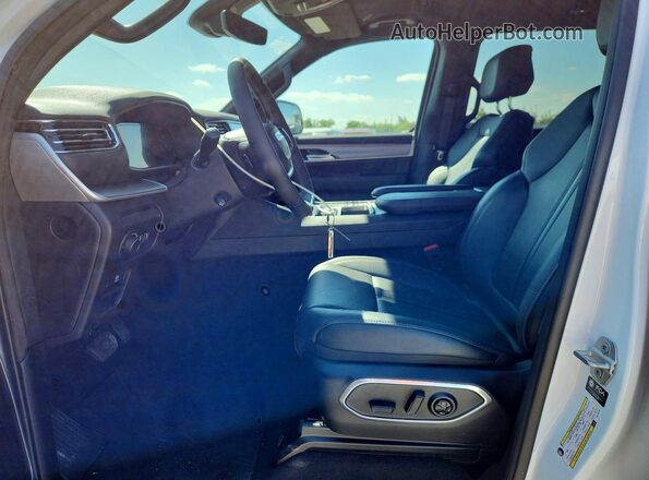 1C4SJSBP6TS170710 2026 JEEP GRAND White Front interior view