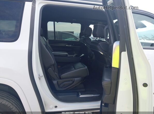 1C4SJSFP9RS150308 2024 JEEP GRAND WAGONEER L White VIN კოდის სტიკერის ხედი
