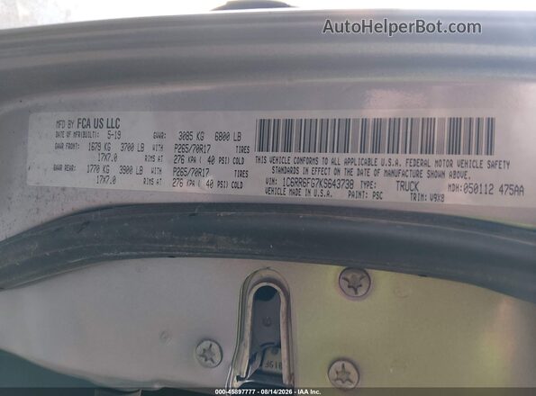 1C6RR6FG7KS643738 2019 RAM 1500 CLASSIC Silver Widok komory silnika