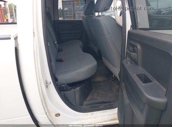 1C6RR6FGXJS324123 2018 RAM 1500 White Widok naklejki z numerem VIN