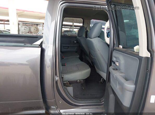 1C6RR6GG2JS249190 2018 RAM 1500 Gray Vista de los asientos traseros