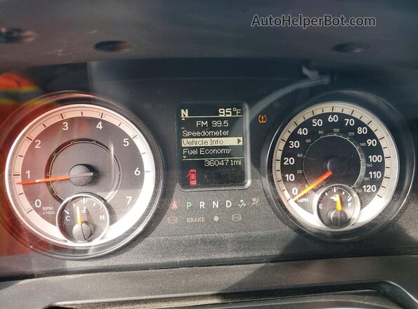 1C6RR6GG8HS714064 2017 RAM 1500 White Vista del cuadro de instrumentos