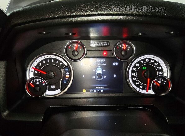 1C6RR6GT7MS534629 2021 RAM 1500 Charcoal Vista del cuadro de instrumentos
