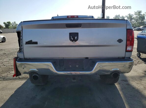 1C6RR6GT9HS676583 2017 RAM 1500 Silver Vista trasera