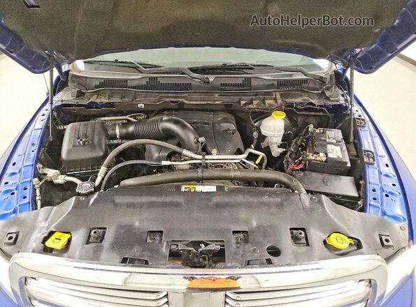 1C6RR6LT0JS334130 2018 RAM 1500 Blue Vista interior trasera