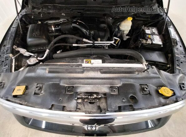 1C6RR6LT7GS194490 2016 RAM 1500 Black Rear interior view